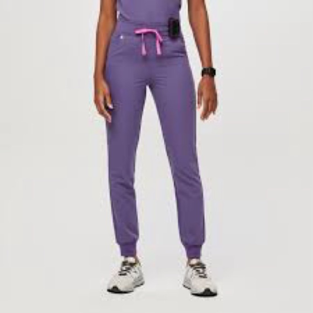 FIGS Amethyst Zamora scrub bottoms
